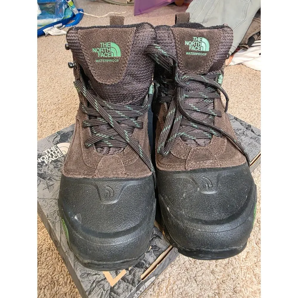 EUC The North Face Snowfuse, brown‎ rubber toe water proof boots men's sz 8